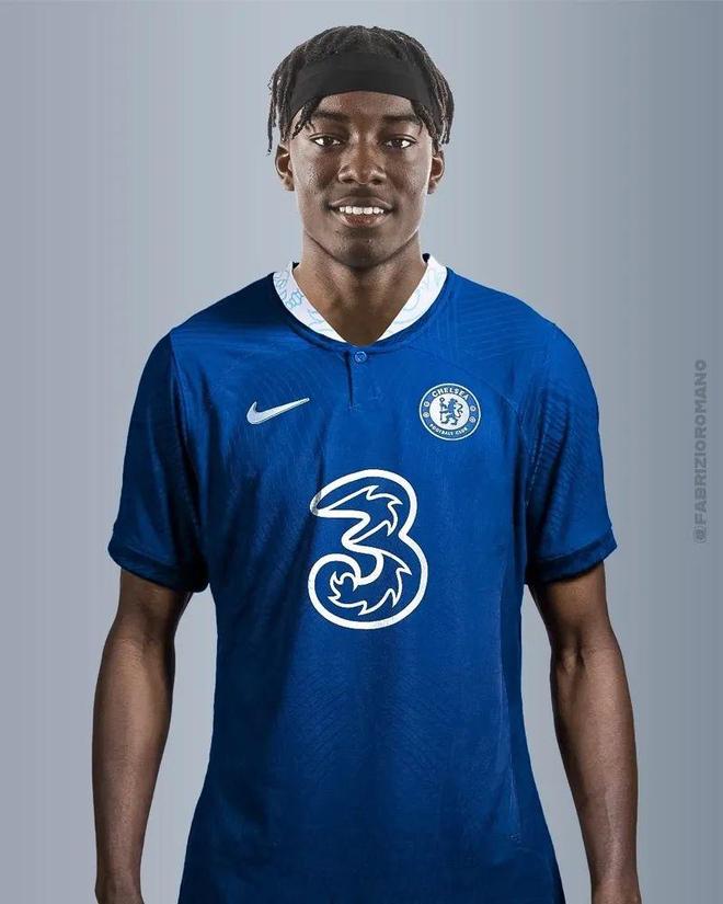 关于今晨体能课后,罗马完成体检备战国王杯,信心回归,轮换策略成焦点的信息 关于今晨体能课后,罗马完成体检备战国王杯,信心回归,轮换策略成焦点的信息