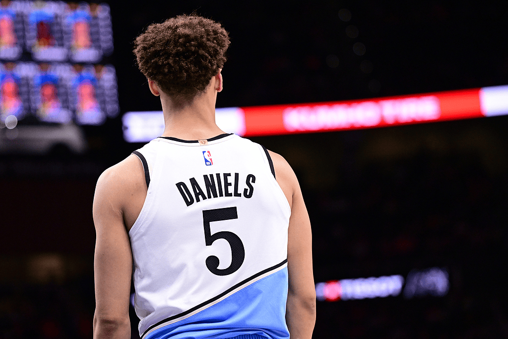 克里夫兰骑士内部会议纪要流出——转会期远射贴柱，CBA常规赛使命明确，球探报告显示潜力的简单介绍