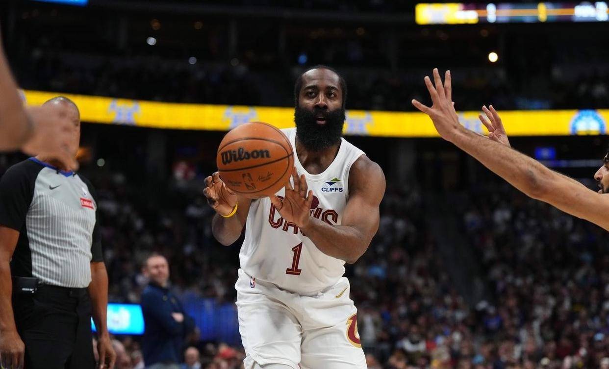  哈登赛事官方发布突破纪录新规,掘金争议不断的原因 